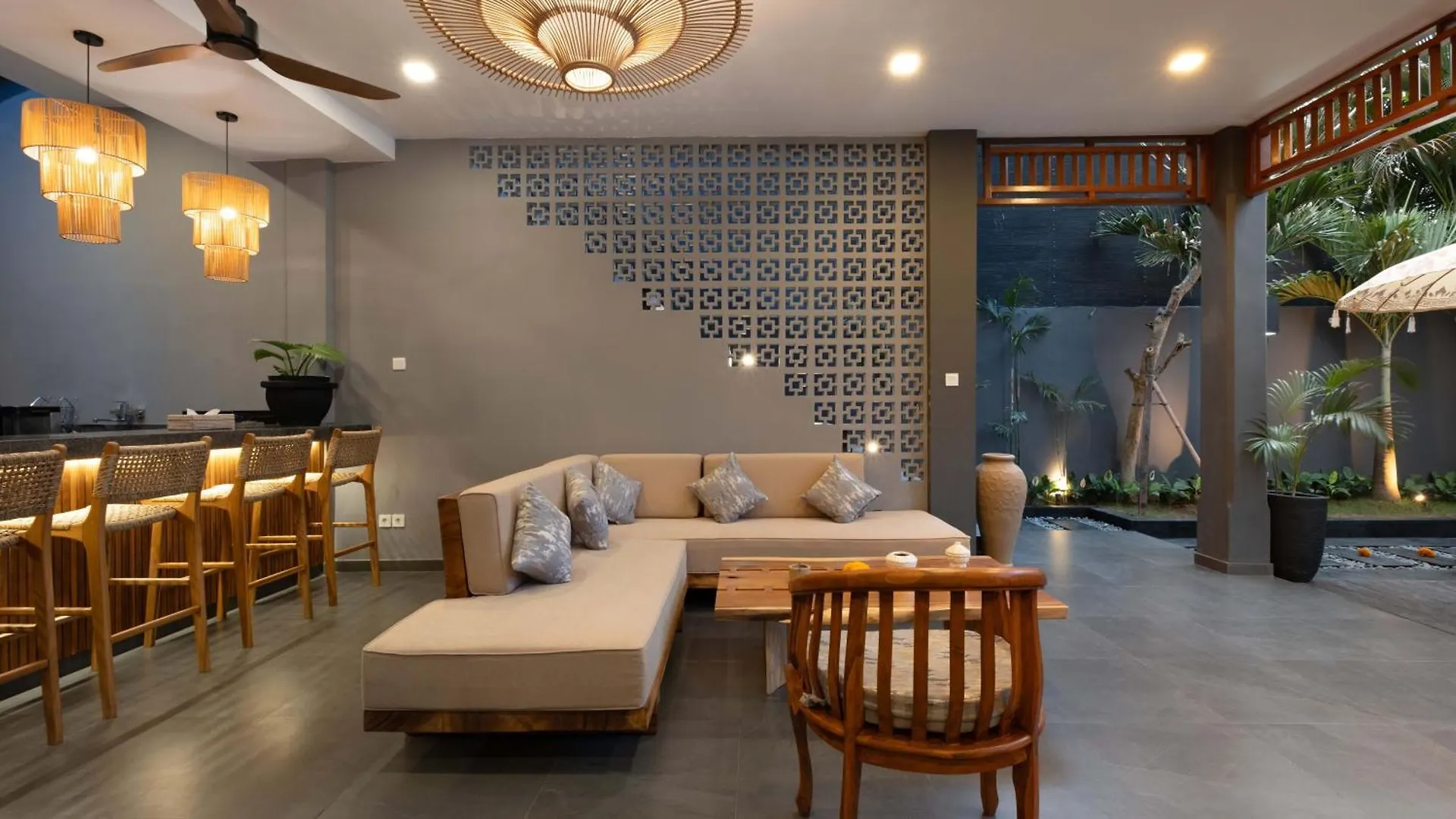 Alarte Estate By Villa Finder 塞米亚克